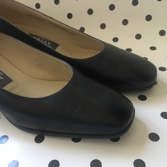 Bally Pumps - Picture 8 of 8